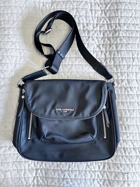 Karl Lagerfeld Paris Black Nylon Messenger Crossbody Adjustable Strap Everyday
